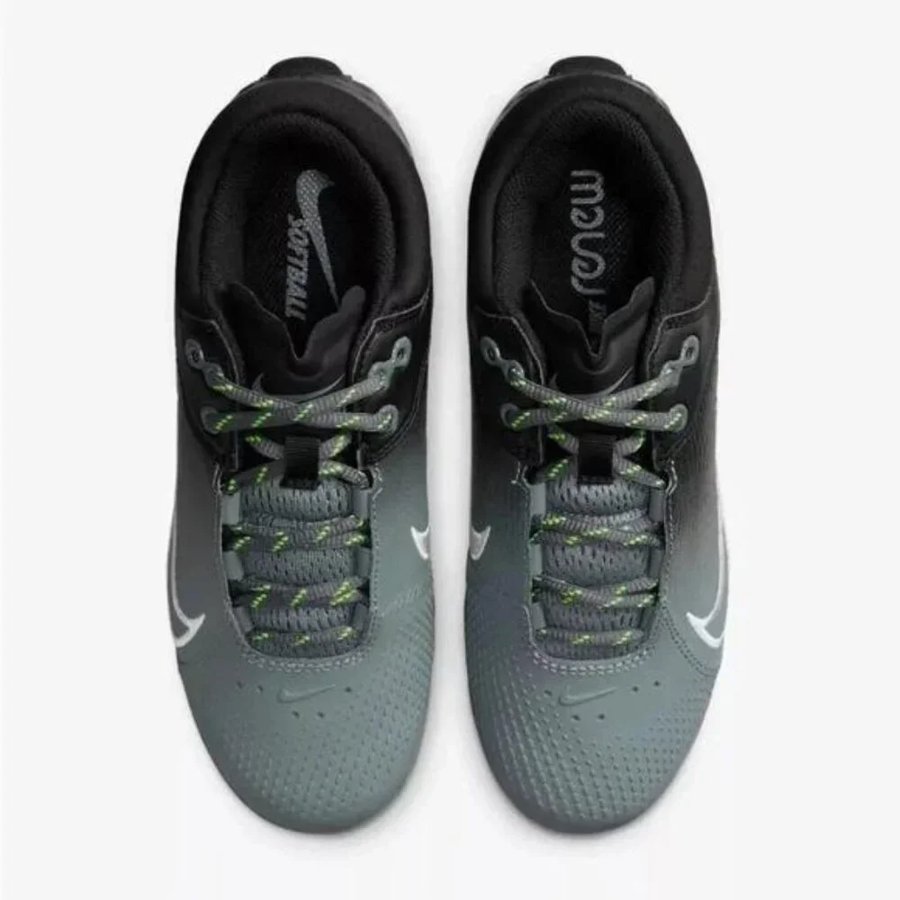 NWT Nike Women's Hyperdiamond 4 Elite Metal Fastpitch Softball Cleats